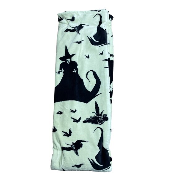 THE WIZARD OF OZ PLUSH THROW BLANKET OVERSIZED GREEN BLACK WICKED WITCH CROW NEW - Picture 2 of 3